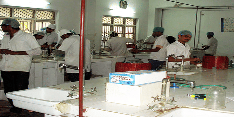 St. Joseph's College of Pharmacy Alappuzha Lab photo 2