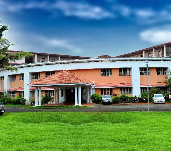 Sree Narayana Institute of Ayurvedic Studies and Research Kollam Academic Building photo 1