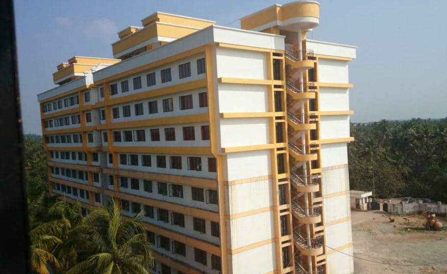 Sree Narayana Institute of Medical Sciences Chalakka Ernakulam Academic Building photo 1