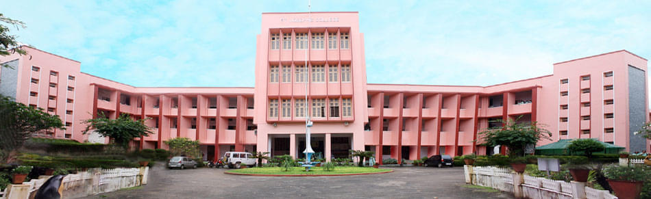 St Josephs College Irinjalakuda Thrissur Campus Building photo 1