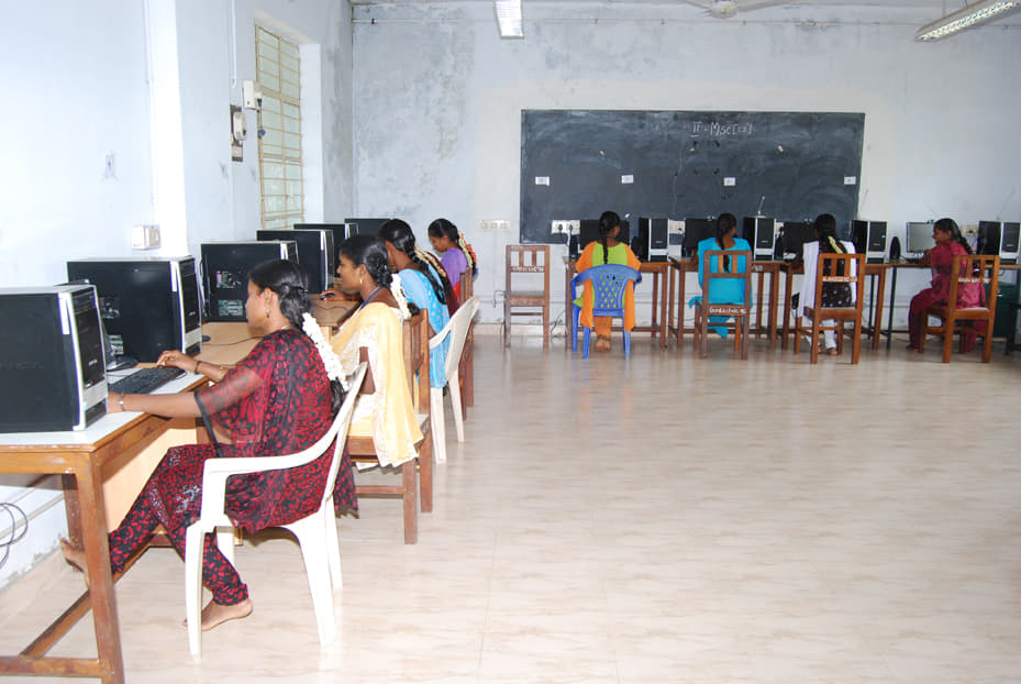 Government Arts and Science College Women Barugur Labs photo 12