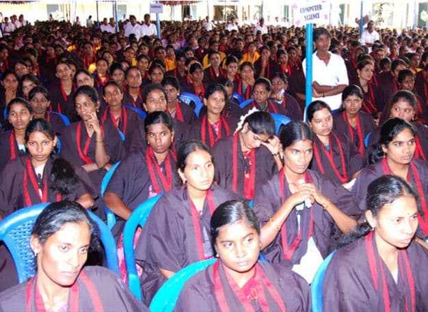 Bharathi Women's Arts & Science College Kallakurichi Graduation Function photo 6