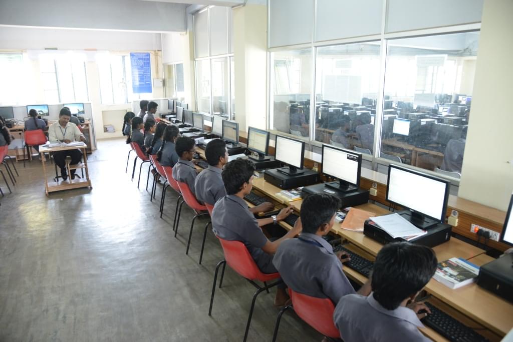 SACS MAVMM Engineering College Madurai Computer lab photo 4