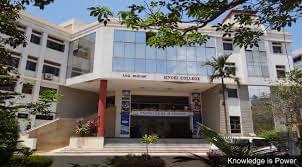 Sindhi College Campus Building photo 1