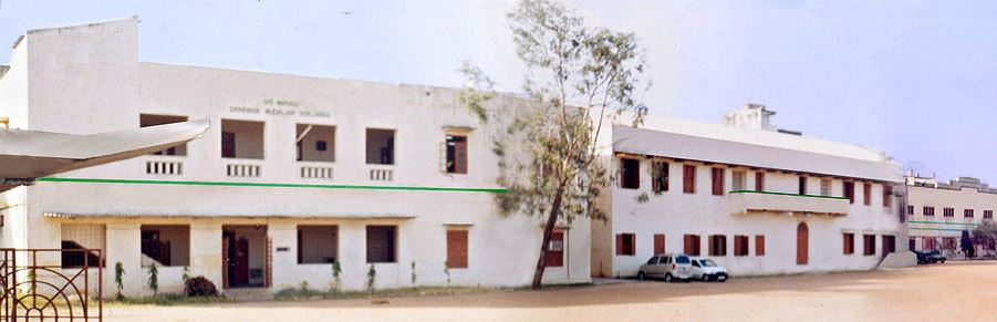 Sir Theagaraya College Chennai Campus Building photo 1