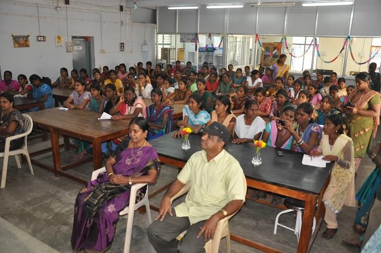 Namakkal Kavignar Ramalingam Government Arts College for Women Extra Curriculars photo 6