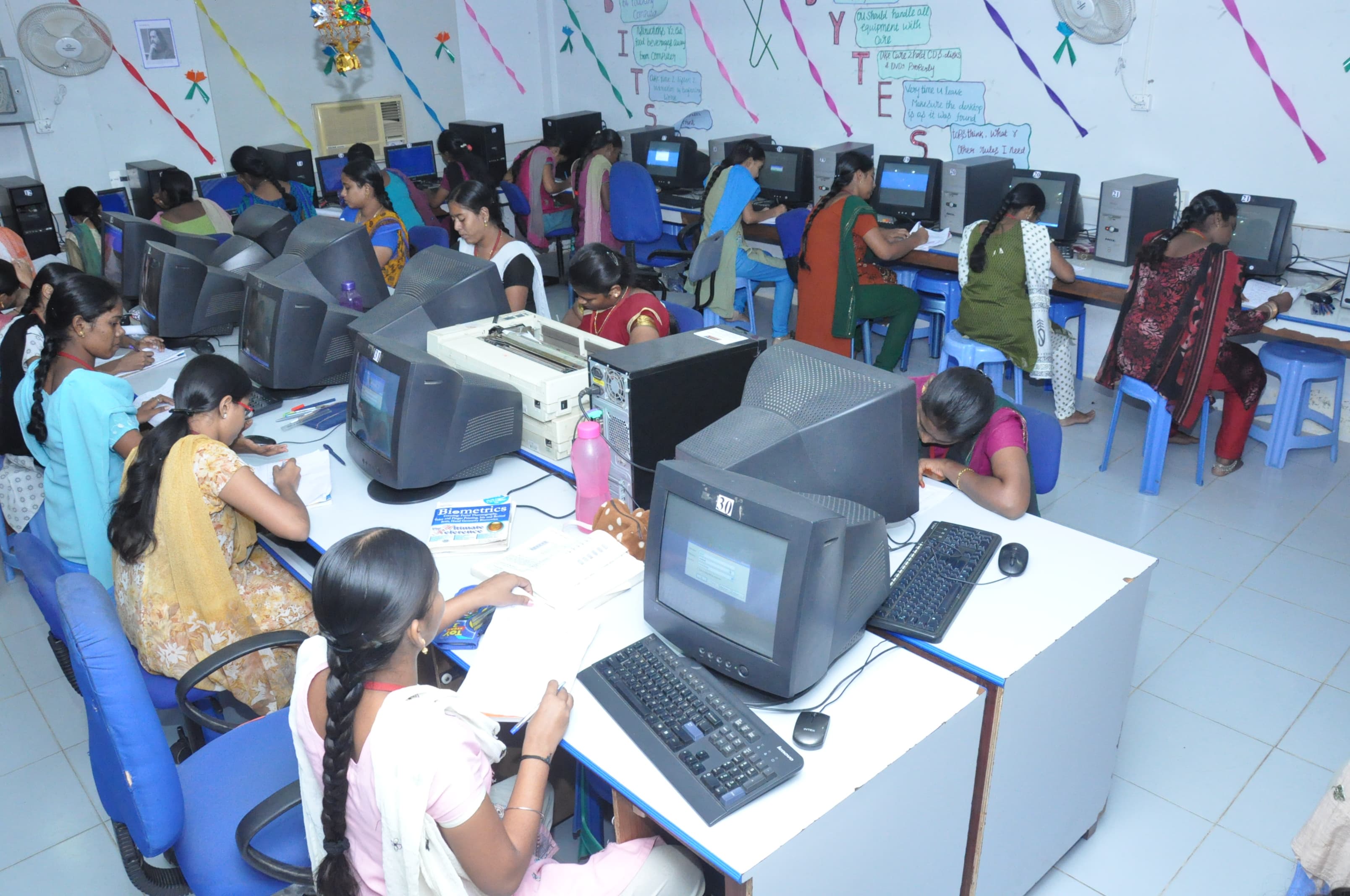 Nadar Mahajana Sangam Sermathai Vasan College for Women Avaniapuram Madurai Facility photo 1