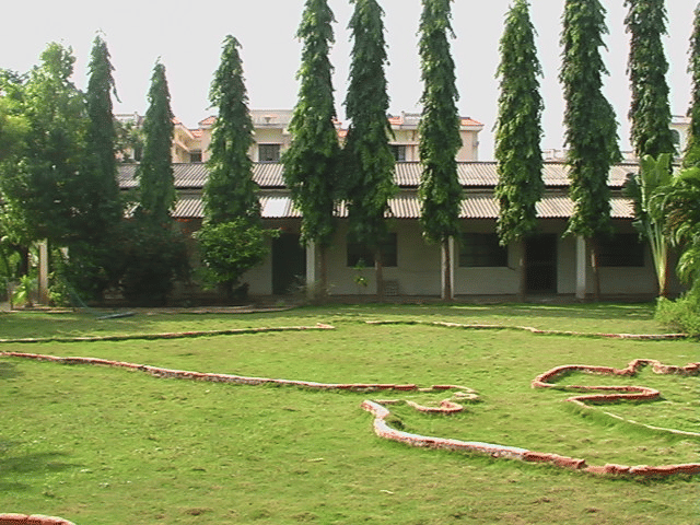 Shree Chandraprabhu Jain College Minjur Mambalam Academic Building photo 3