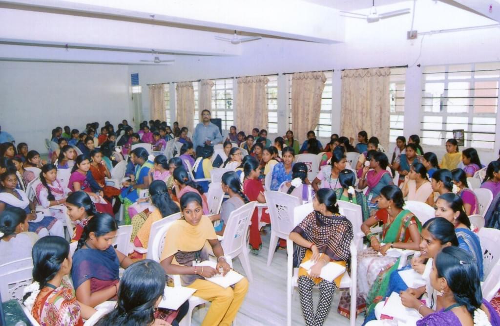 Tiruppur Kumaran College For Women Extra Curriculars photo 7