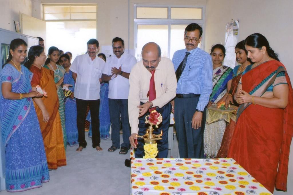 Tiruppur Kumaran College For Women Extra Curriculars photo 3