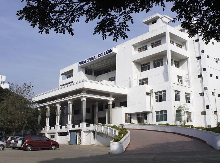 SRM Dental College Ramapuram Chennai Academic Building photo 1
