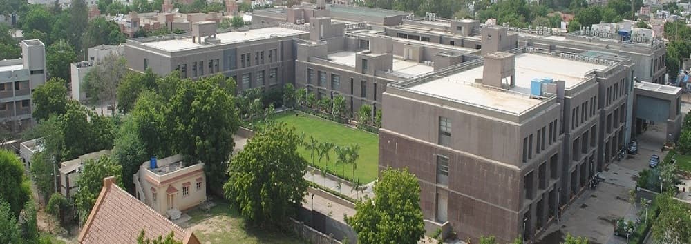 Gujarat Adani Institute of Medical Sciences Kachchh Academic Building photo 4