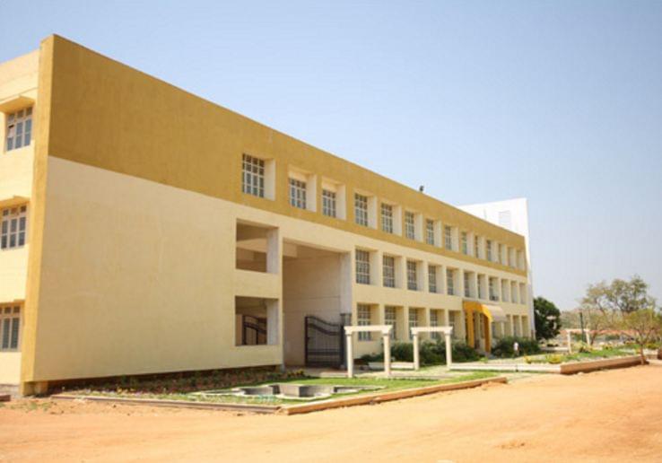 Navodaya Medical College Raichur Academic Building photo 2