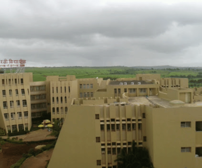 Bharati Vidyapeeth College of Engineering Kolhapur Academic Building photo 3