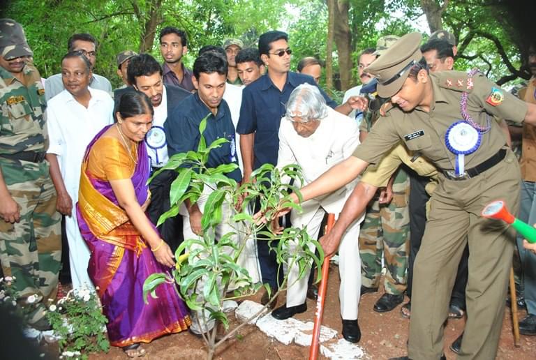 Government Brennen College Dharmadam Thalasery Events photo 9