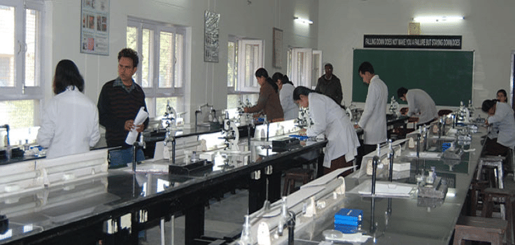 Shri Guru Ram Rai Institute of Medical and Health Sciences Dehradun Lab and library photo 2