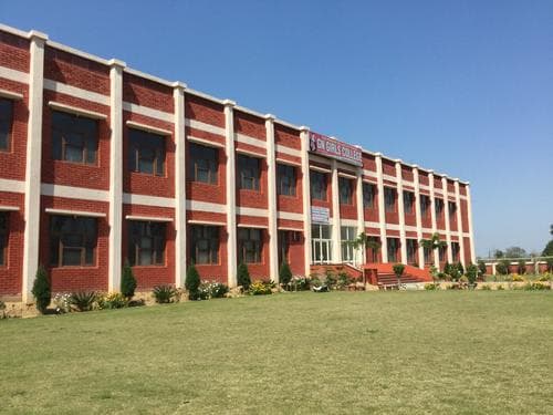 GN Girls College Patiala Academic Building photo 2