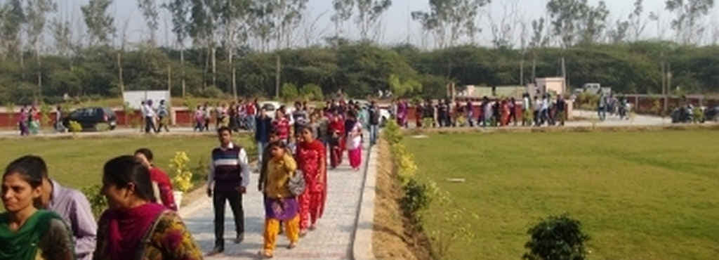 GN Girls College Patiala Academic Building photo 4