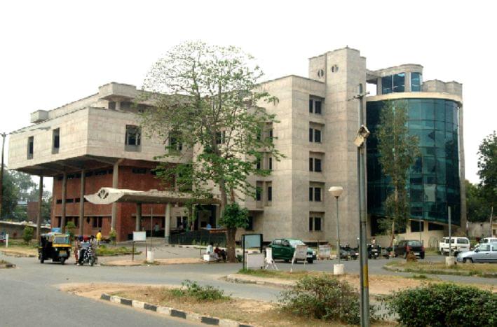 PGIMER Chandigarh Academic Building photo 4