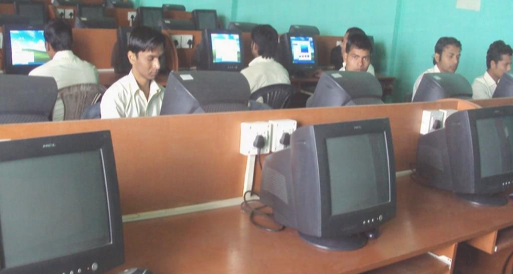 Ramgovind Institute of Technology Kodarma College Facility photo 3