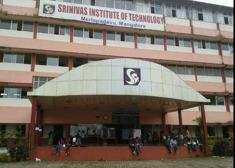 Srinivas Institute Of Technology Academic Building photo 1
