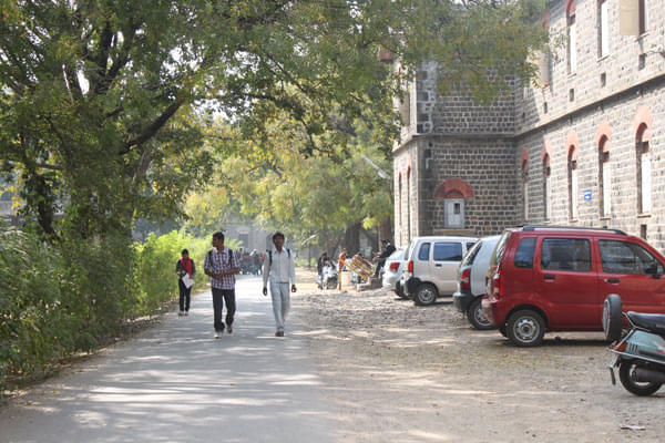 D.E.S's Shri. Navalmal Firodia Law College Pune Campus photo 3