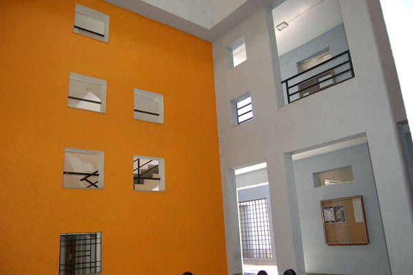 D.E.S's Shri. Navalmal Firodia Law College Pune Campus photo 4