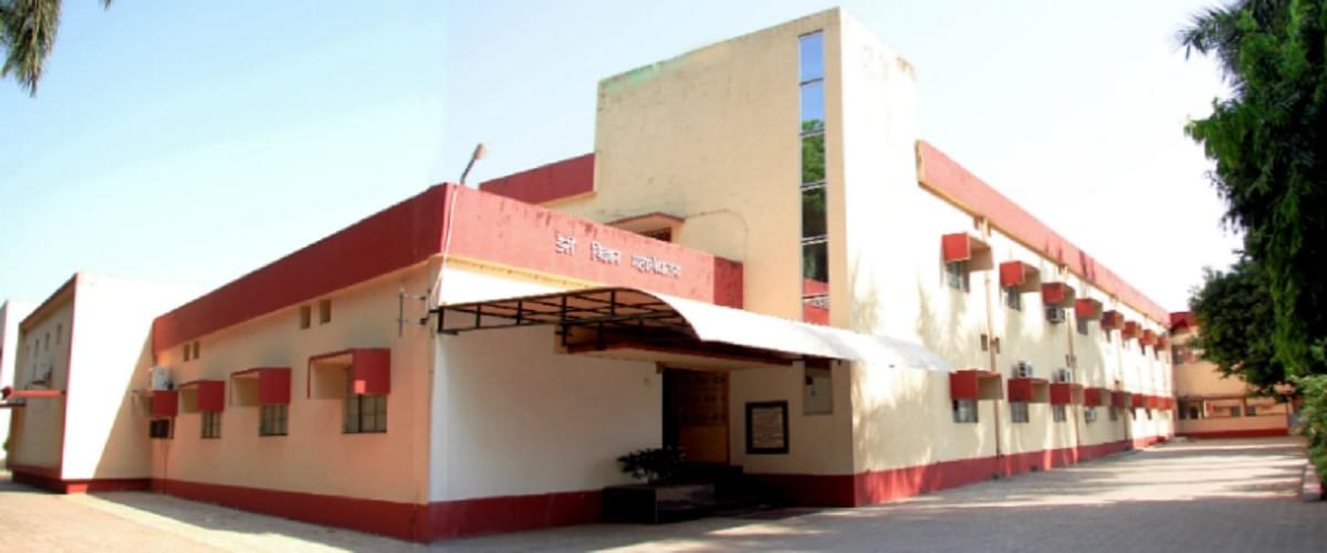 College of Veterinary Science & Animal Husbandry Anand Academic Building photo 3