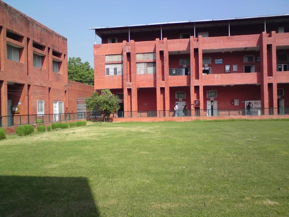 Aryabhatta College Academic photo 3