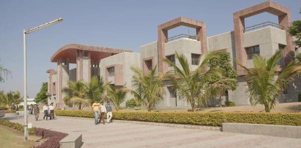 RK University Rajkot Academic Building photo 5