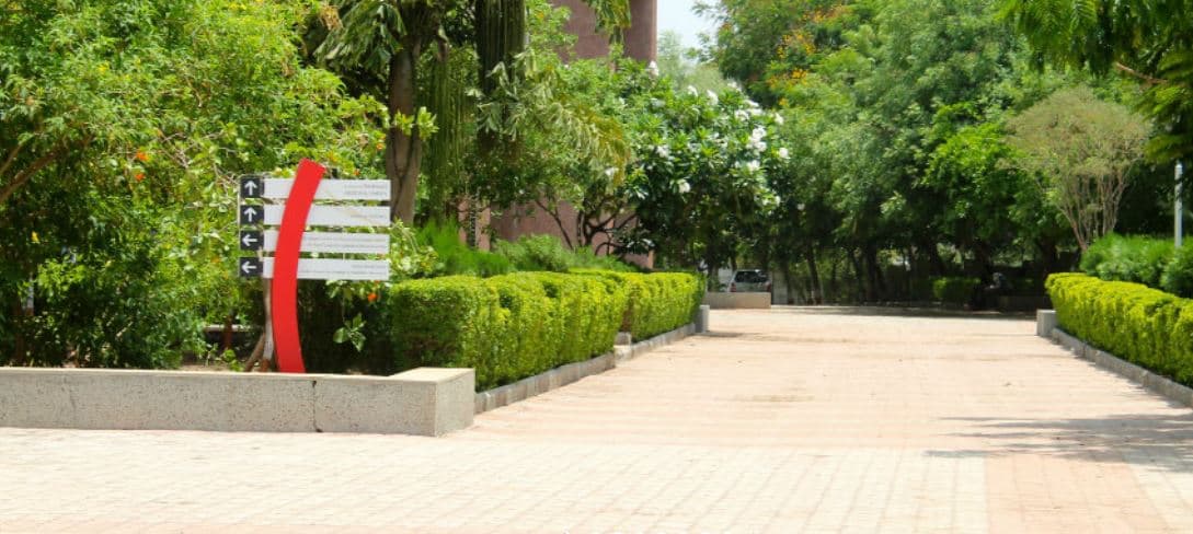 RK University Rajkot Academic Building photo 9