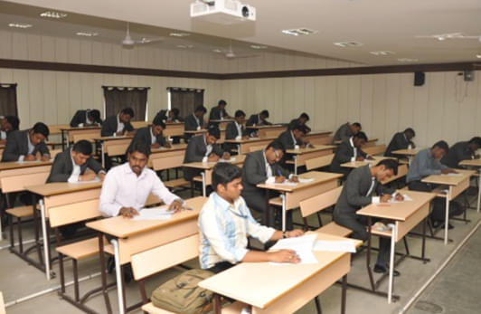 RL Institute of Management Studies Madurai College Campus photo 4