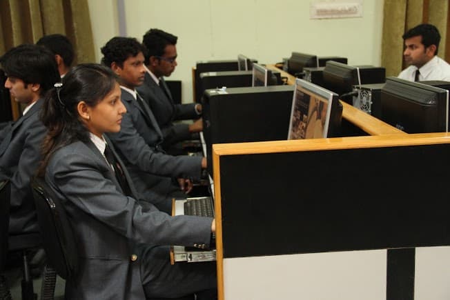 Axis Institute of Planning & Management Kanpur Infrastructure photo 1