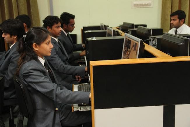 Axis Institute of Higher Education Kanpur Infrastructure photo 2