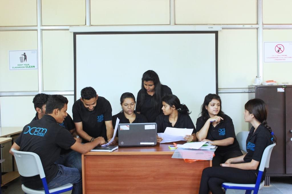 S. S. Dempo College of Commerce and Economics Panji College Library photo 5