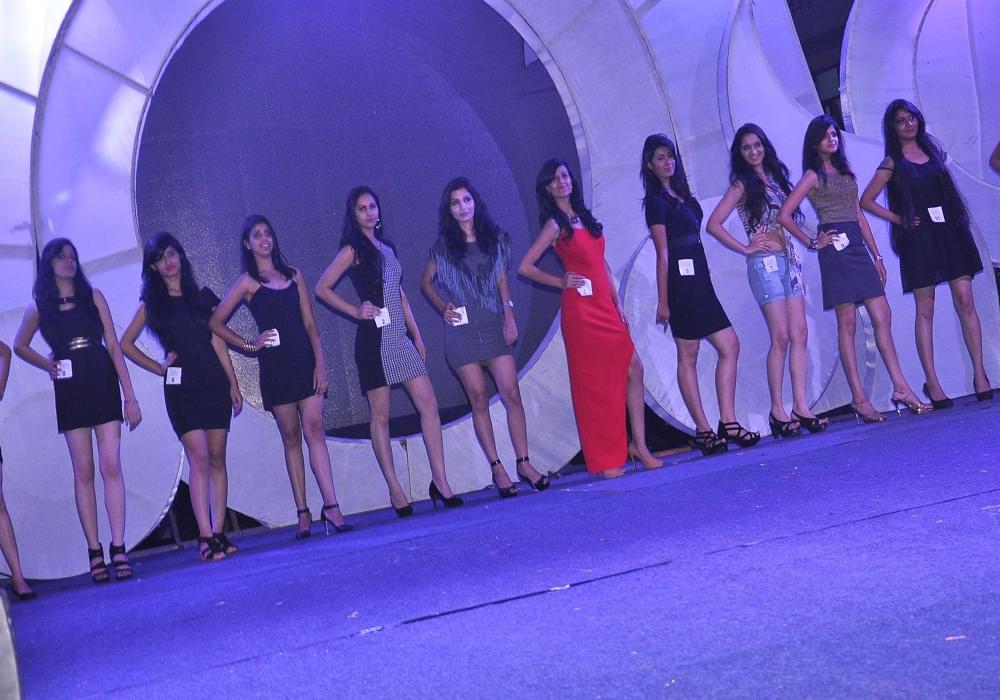 AXIS Institute of Fashion Technology Kanpur fashion Show photo 4