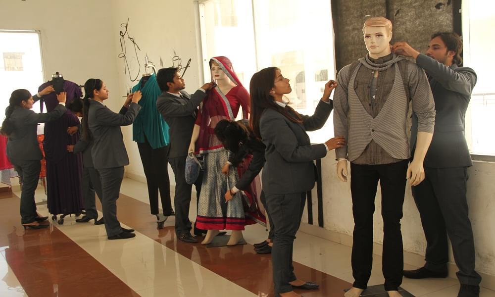 AXIS Institute of Fashion Technology Kanpur fashion Show photo 2