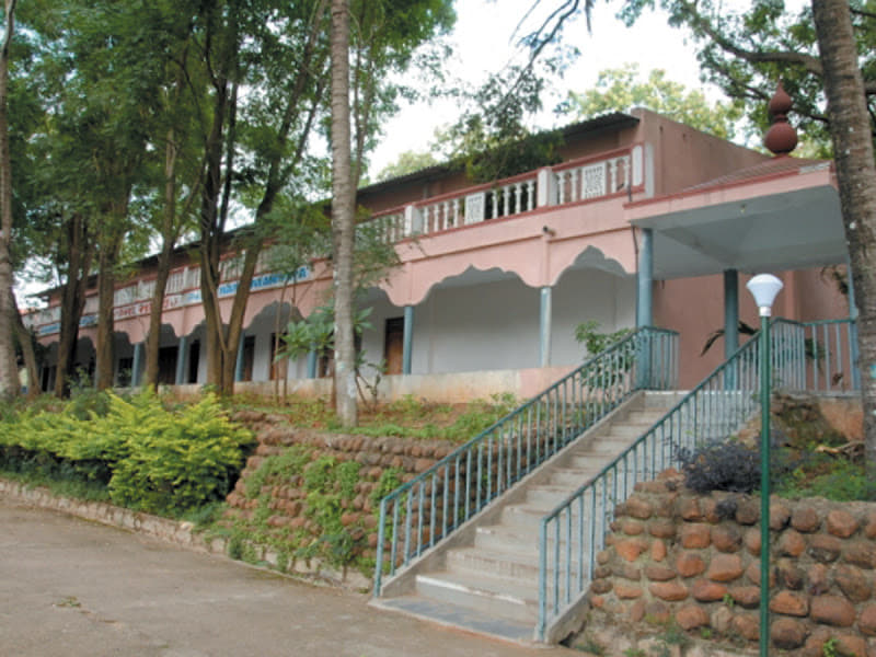 S-VYASA University University Academic Building photo 10