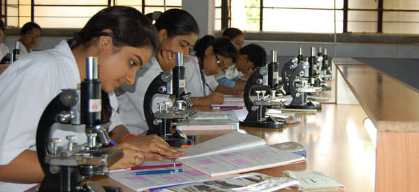 Pravara Institute of Medical Sciences University Ahmednagar Academic Building with the Facilities photo 5