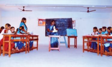 Dr. Sivanthi Aditanar College of Education Tiruchendur Academic Building with the Facilities photo 2