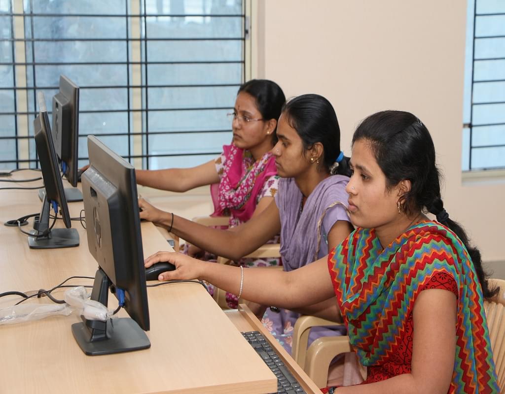 Biluru Gurubasava Mahaswamiji Institute of Technology Bagalkot Campus Laboratory photo 2