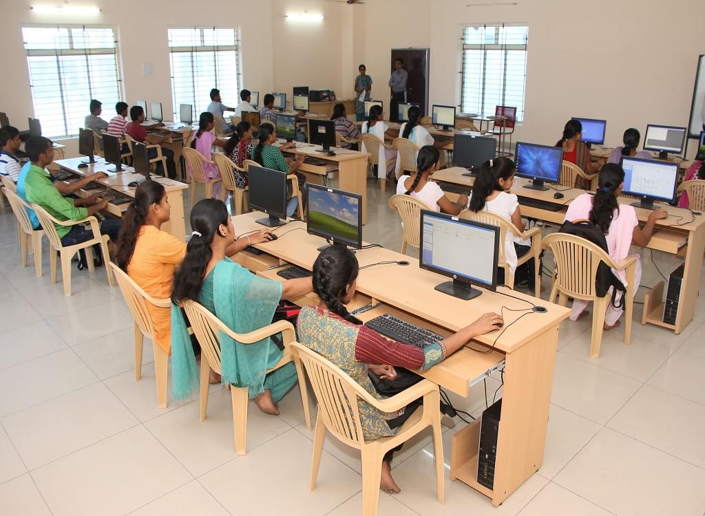 Biluru Gurubasava Mahaswamiji Institute of Technology Bagalkot Campus Laboratory photo 3
