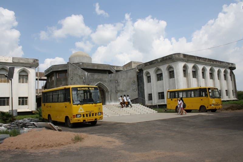Khaja Bandanawaz Institute of Medical Sciences Gulbarga Academic Building photo 7