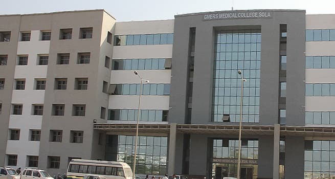 GMERS Medical College and Hospital Ahmedabad Academic and Hostel Building photo 1