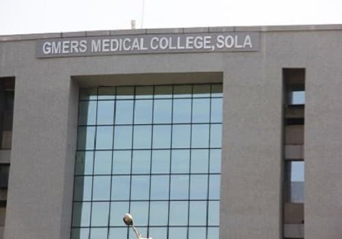 GMERS Medical College and Hospital Ahmedabad Academic and Hostel Building photo 2