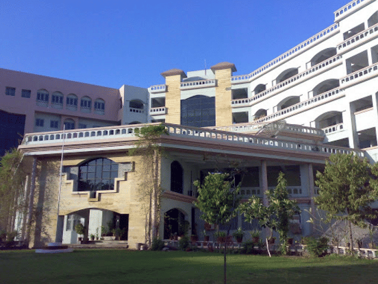 GMC Bhavnagar Academic Building photo 1