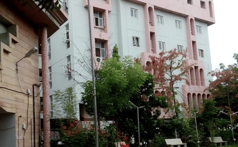 GMC Bhavnagar Academic Building photo 2