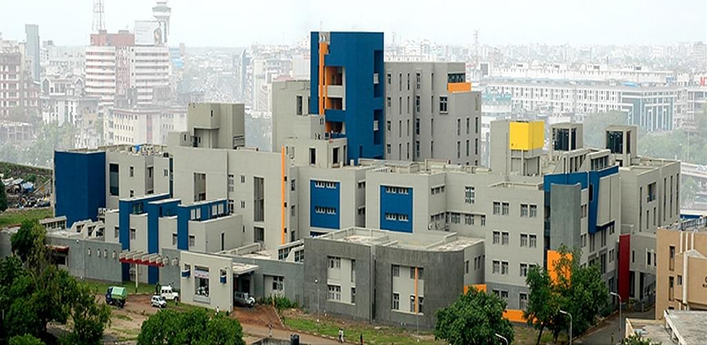 Surat Municipal Institute of Medical Education & Research Academic Building photo 2