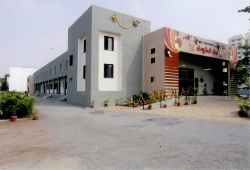 Surat Municipal Institute of Medical Education & Research Academic Building photo 5