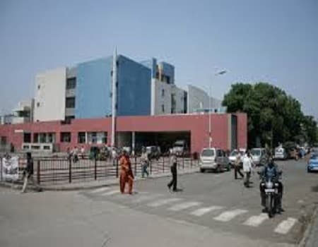 Surat Municipal Institute of Medical Education & Research Academic Building photo 6